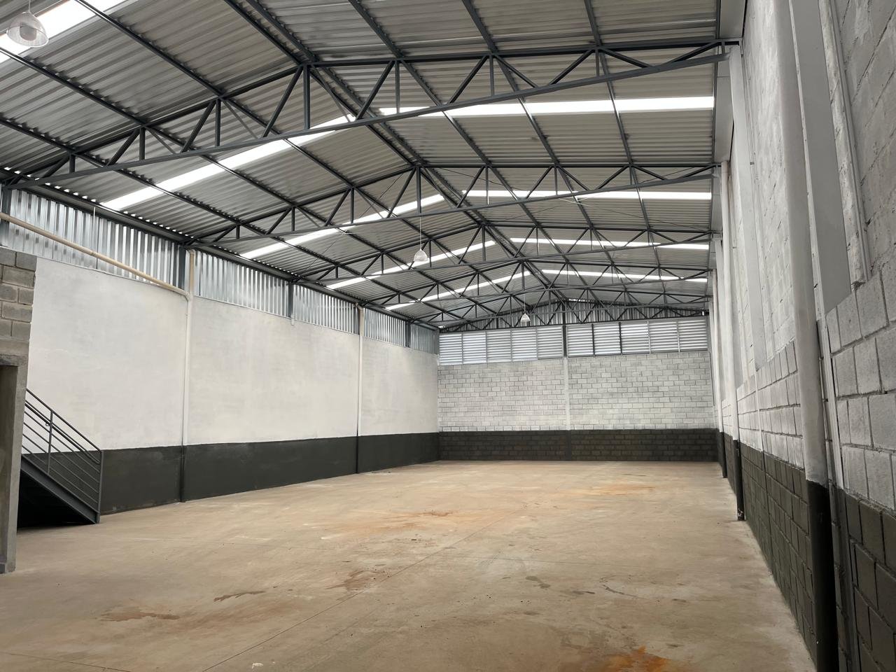 Galpão – Novo Igarapé – Igarapé – Próximo ao Pátio da Tegma, Pátio da Sada e Sm Supermercado.
