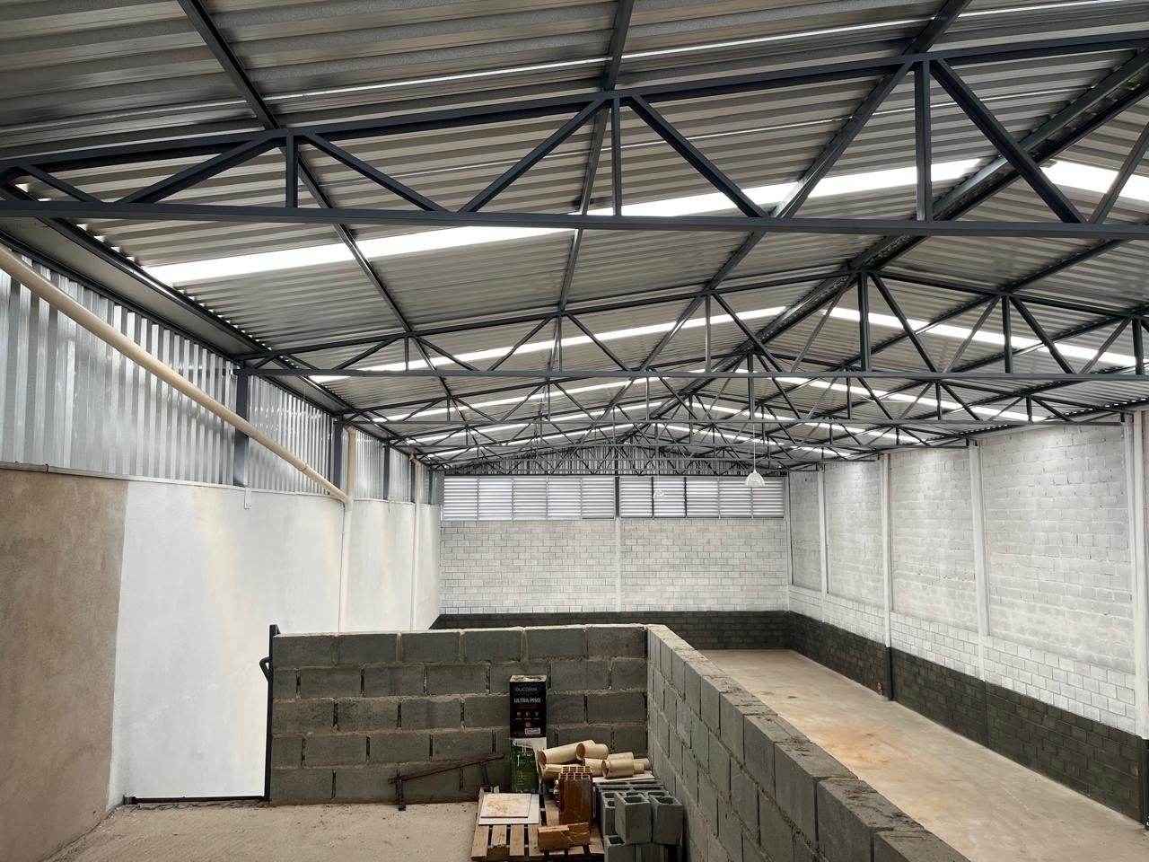 Galpão – Novo Igarapé – Igarapé – Próximo ao Pátio da Tegma, Pátio da Sada e Sm Supermercado.