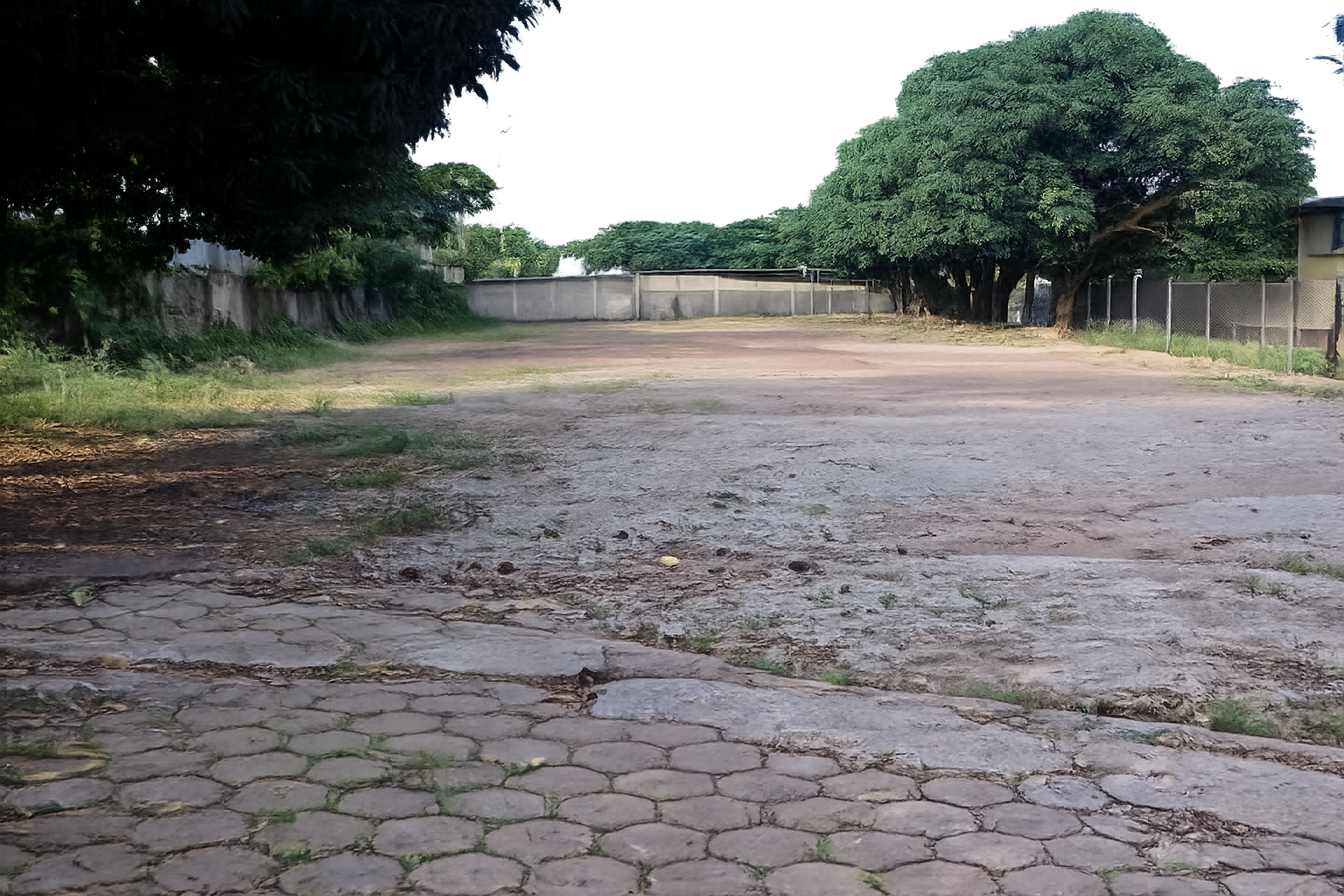 Área Industrial para Alugar em Contagem | 6.500m² | Cidade Industrial | Fácil Acesso para Carretas e Bitrens