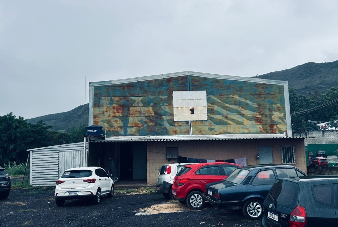 Galpão Industrial para Alugar em Belo Horizonte | 500m² | Bairro Pilar | Acesso para Carretas e Bitrens