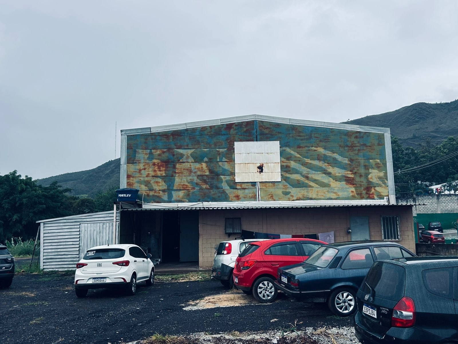 Galpão Industrial para Alugar em Belo Horizonte | 500m² | Bairro Pilar | Acesso para Carretas e Bitrens