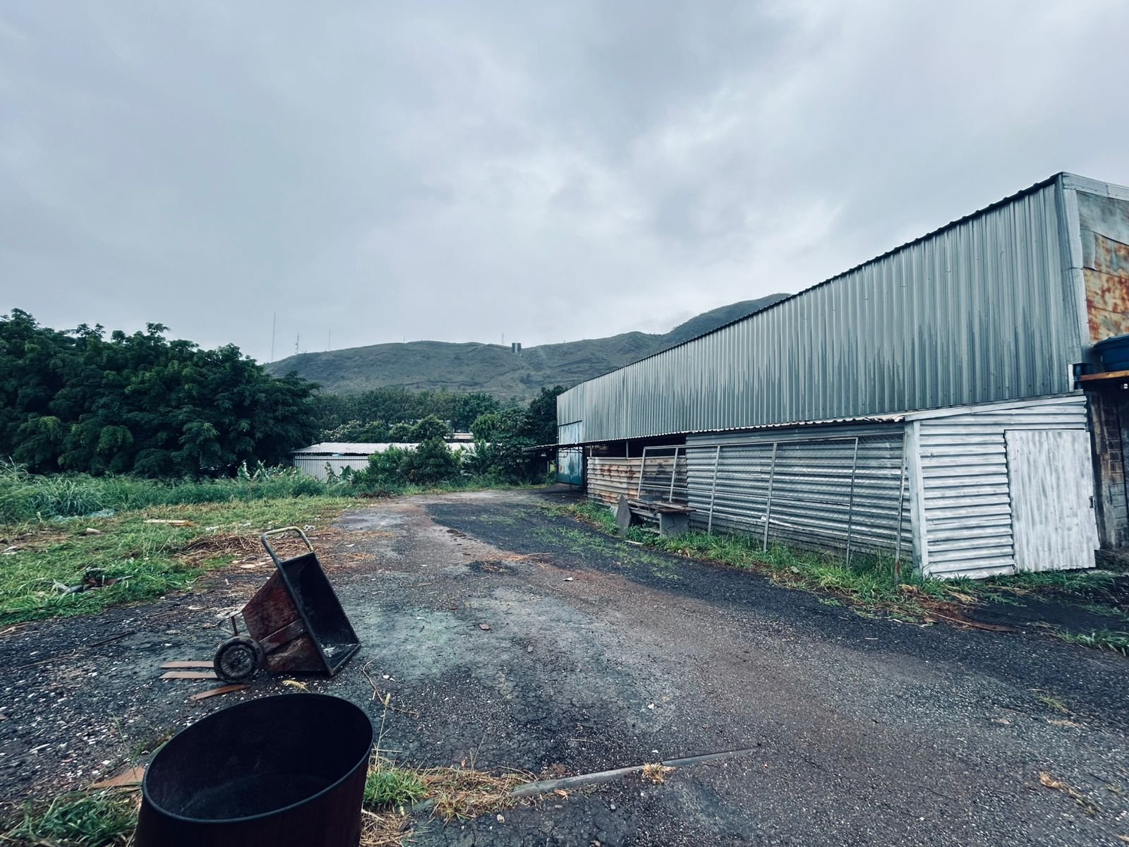 Galpão Industrial para Alugar em Belo Horizonte | 500m² | Bairro Pilar | Acesso para Carretas e Bitrens