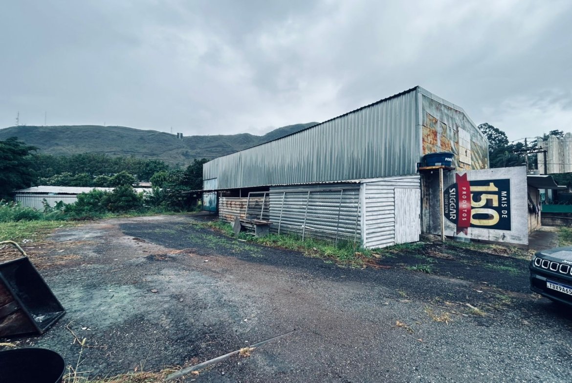 Galpão Industrial para Alugar em Belo Horizonte | 500m² | Bairro Pilar | Acesso para Carretas e Bitrens
