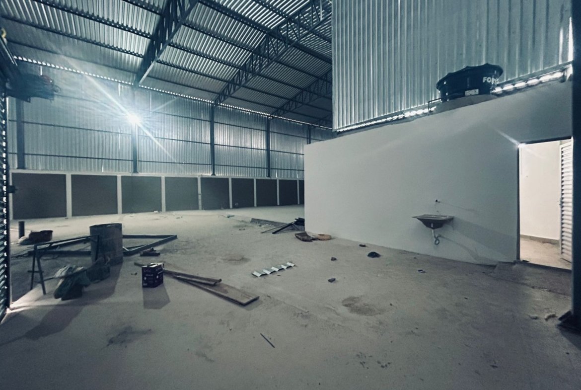 Galpão Novo para Alugar em Betim | 1.250m² Construídos | Bairro Amazonas | Pátio de 1.400m²