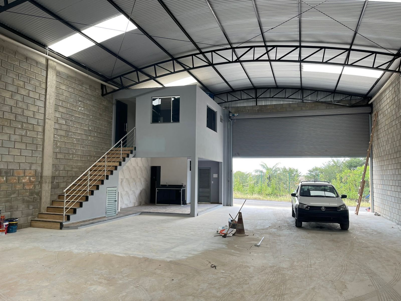 e5547c00-7fe3-4a77-9ada-453ddc0085b0 GALPÃO 360M² AO LADO DA PRATIQUE BAIRRO STª MARIA