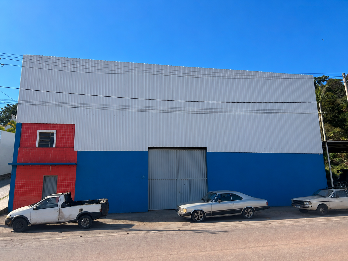 440c86e1-d615-4050-a255-9064c3498cf8 Galpão para Locação em Betim – 450m² no Parque das Indústrias, Pé-Direito de 8m
