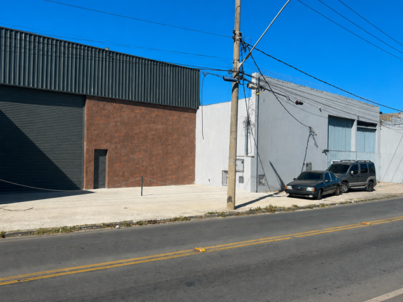 Galpão para alugar em Betim, no bairro Petrolândia, com 1.680 m²