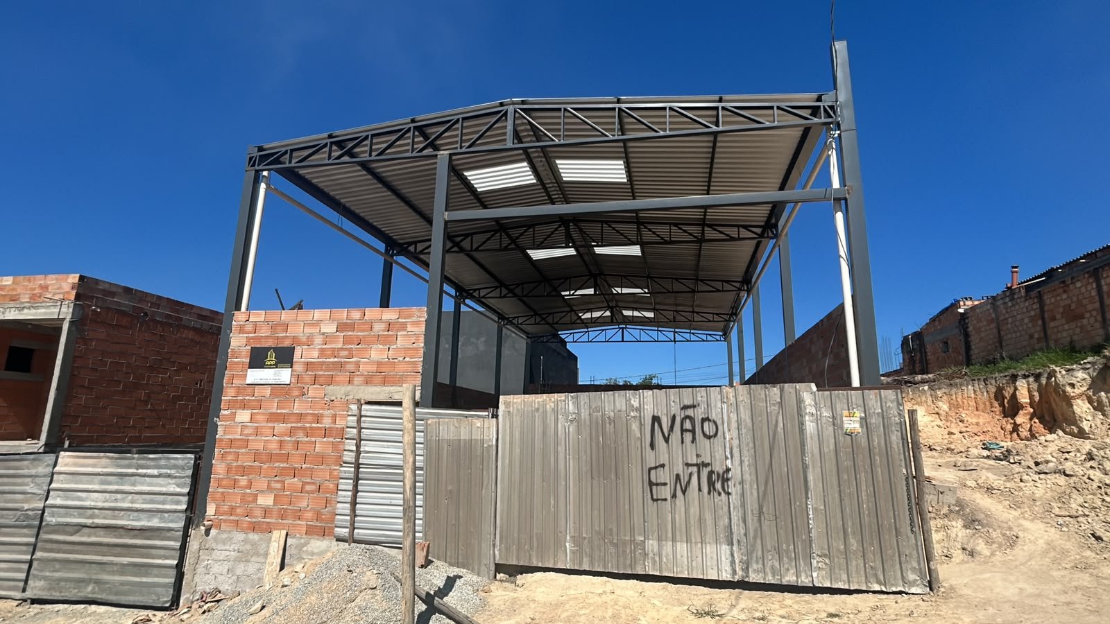 Galpão novo em construção à venda ou locação no Monte Verde, Betim
