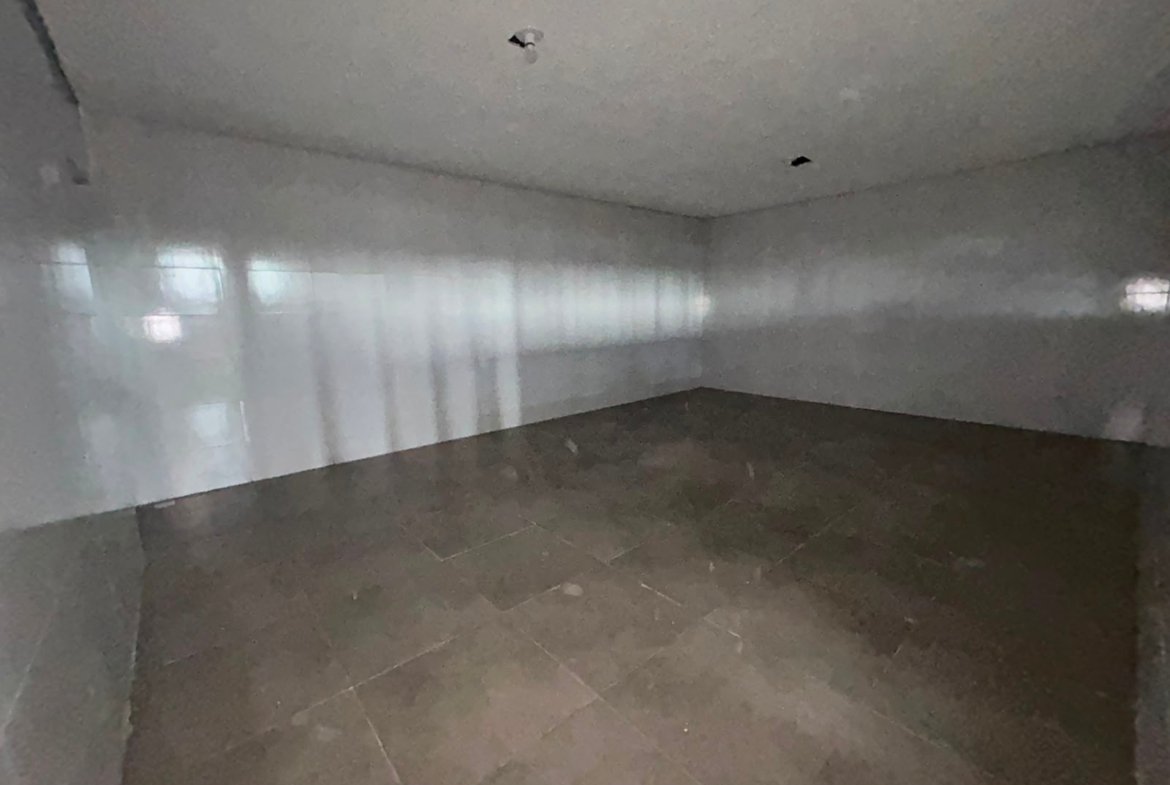 Sala do escritório acabada, pronta para receber a equipe administrativa