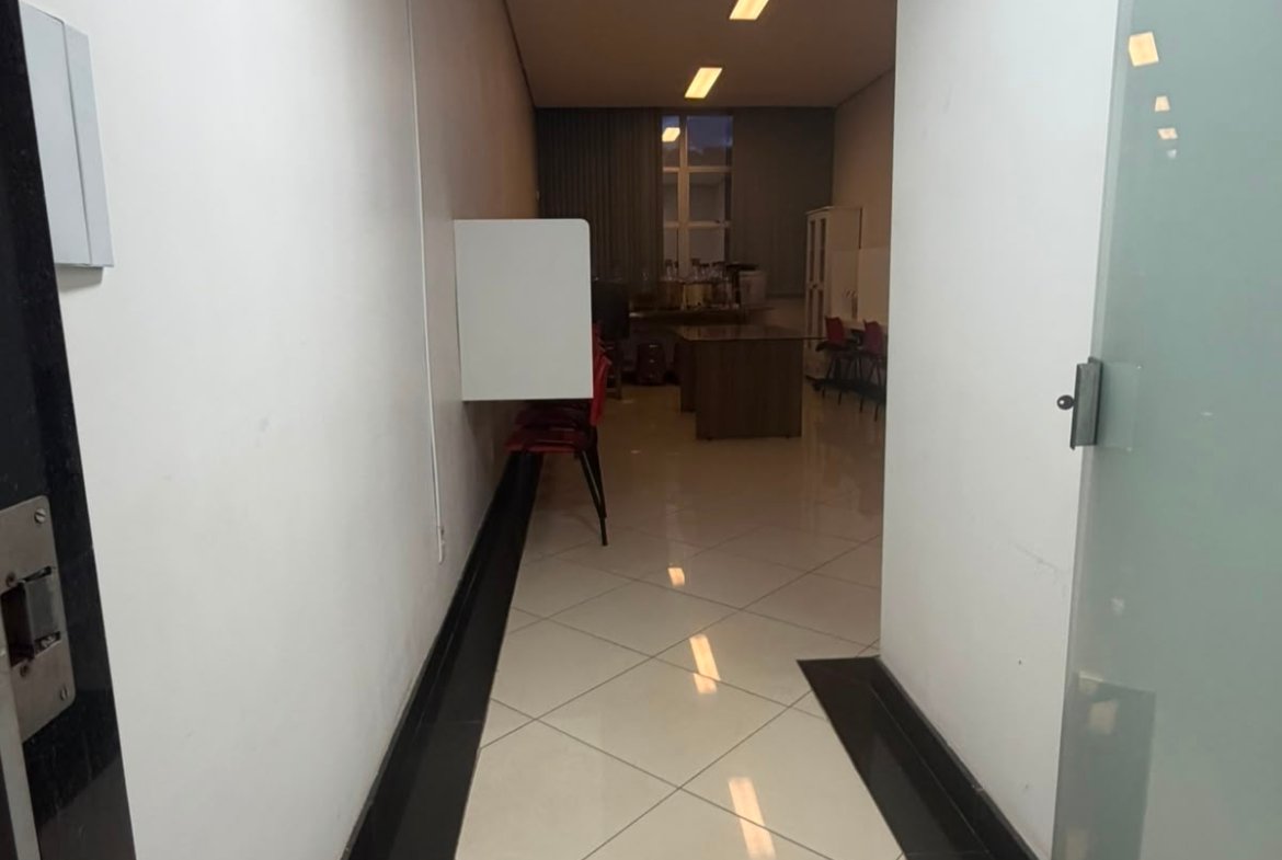 WhatsApp Image 2026-07-27 at 16.13.34 Sala Comercial para Locação no Bairro das Indústrias – Belo Horizonte/MG, 40m² sem Condomínio